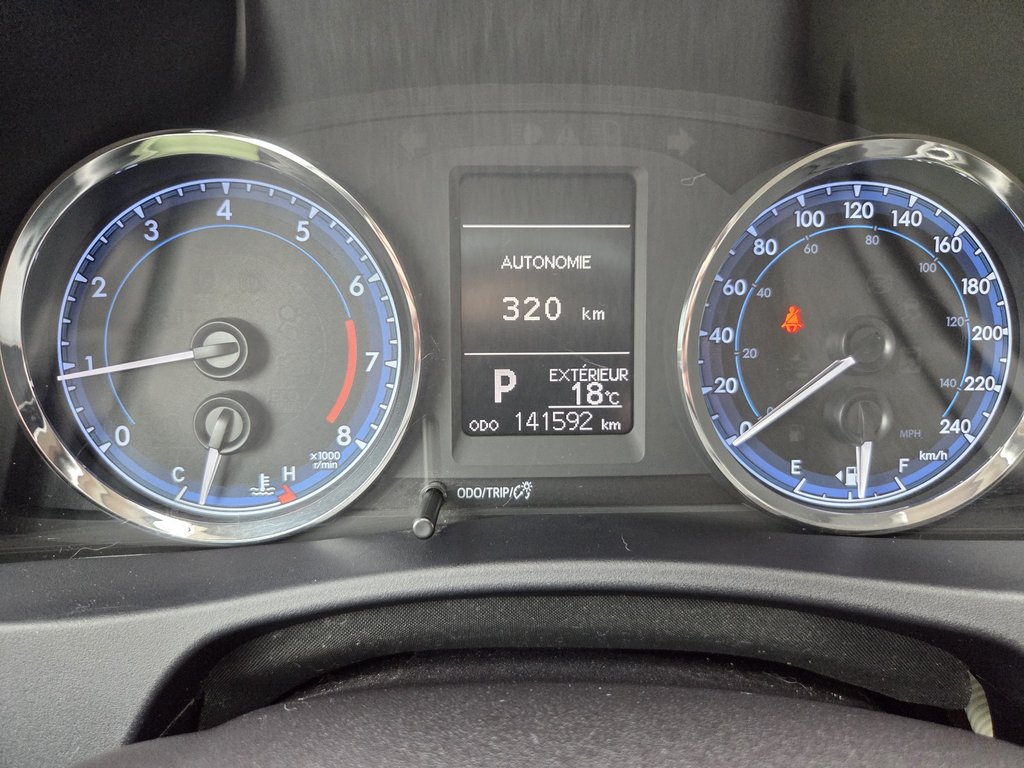 2018 Toyota Corolla LE (A/C) in Mont-Laurier, Quebec - 18 - w1024h768px