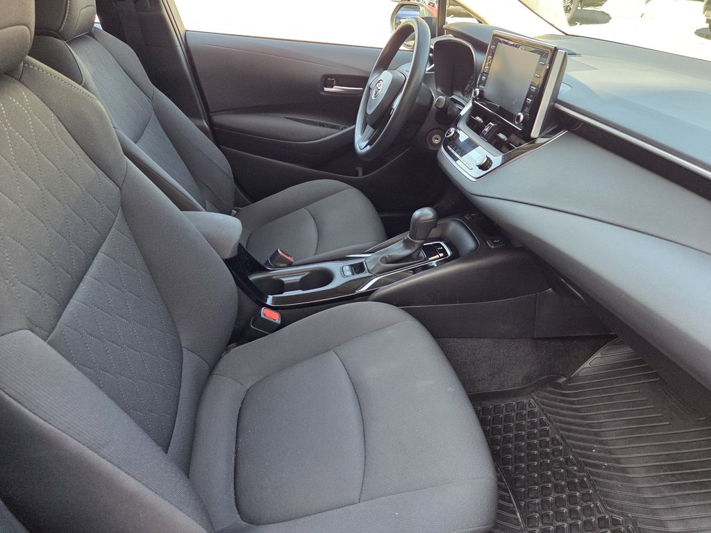 2021 Toyota Corolla Le (A/C) in Mont-Laurier, Quebec - 11 - w1024h768px