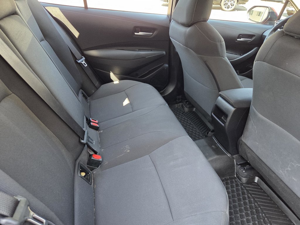 2021 Toyota Corolla Le (A/C) in Mont-Laurier, Quebec - 13 - w1024h768px