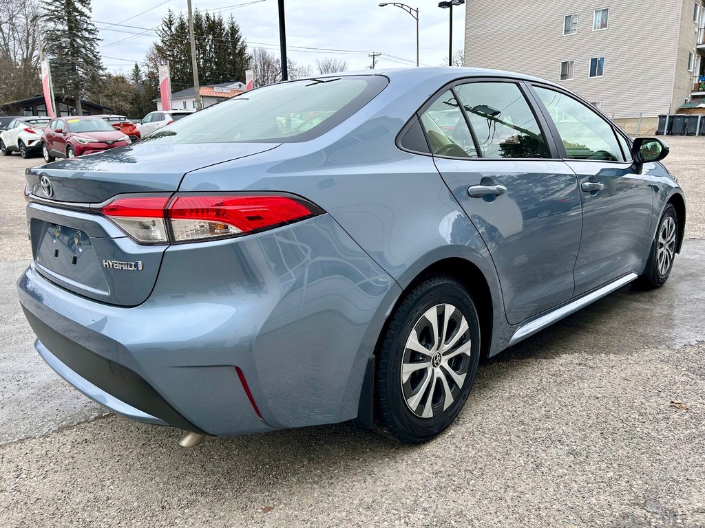 2022 Toyota Corolla Hybride in Mont-Laurier, Quebec - 5 - w1024h768px
