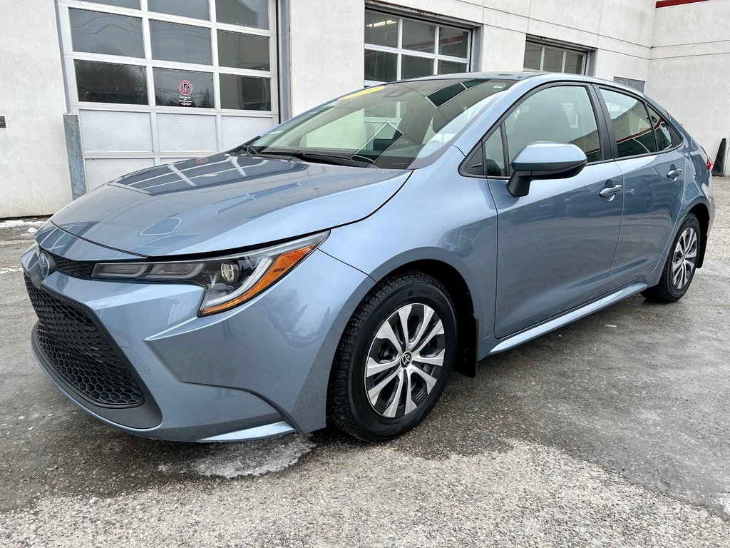2022 Toyota Corolla Hybride in Mont-Laurier, Quebec - 1 - w1024h768px