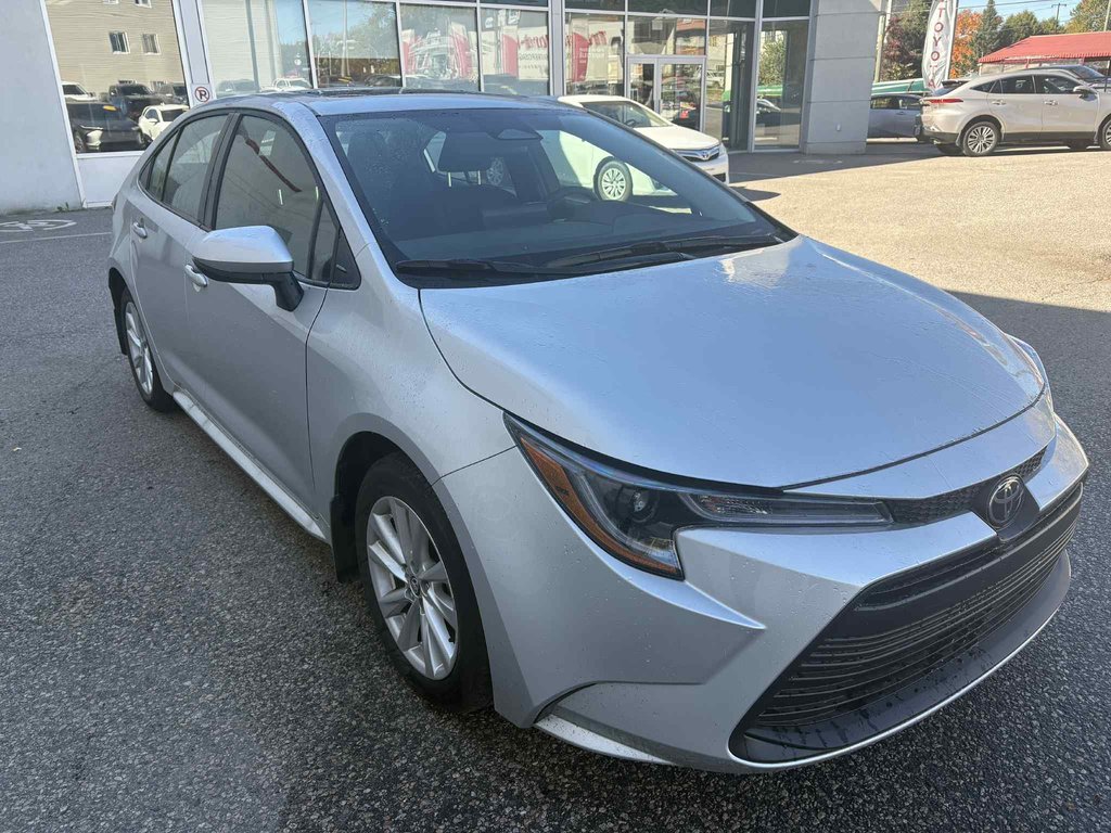 Toyota Corolla Le+ (A/C) 2025 à Mont-Laurier, Québec - 3 - w1024h768px