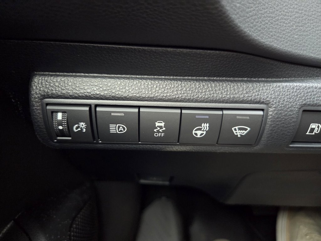 2026 Toyota COROLLA HYBRIDE SE in Mont-Laurier, Quebec - 13 - w1024h768px