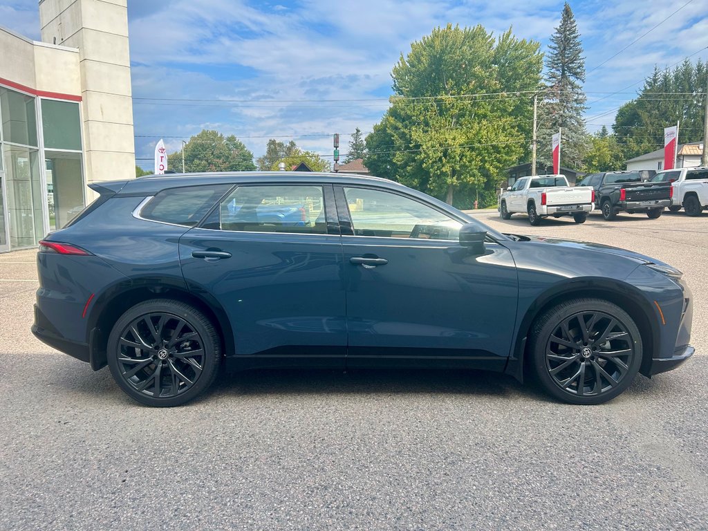 Toyota Crown Signia Limited 2025 à Mont-Laurier, Québec - 4 - w1024h768px