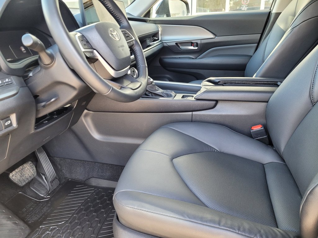 Toyota Grand Highlander XLE (AWD) 2024 à Mont-Laurier, Québec - 11 - w1024h768px