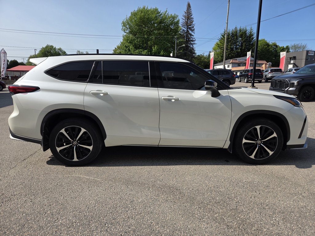 Toyota Highlander XSE (AWD) 2021 à Mont-Laurier, Québec - 4 - w1024h768px