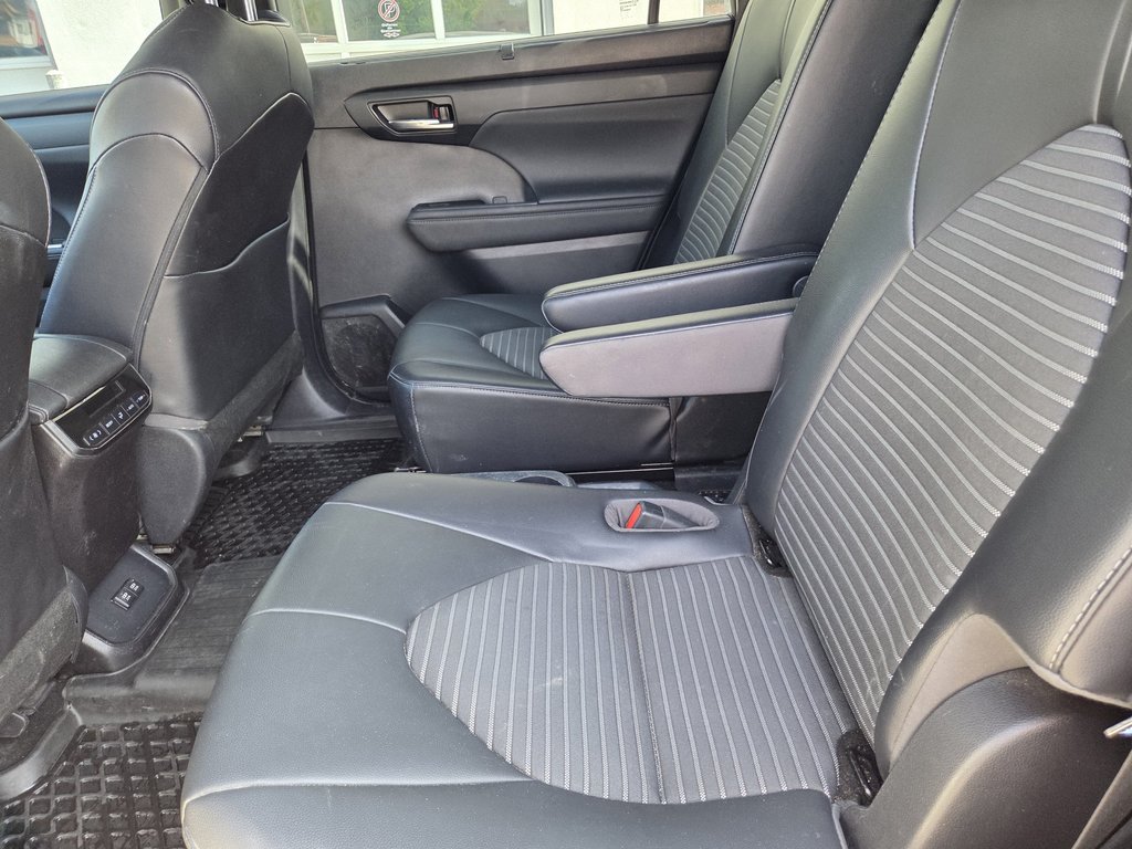 Toyota Highlander XSE (AWD) 2021 à Mont-Laurier, Québec - 13 - w1024h768px
