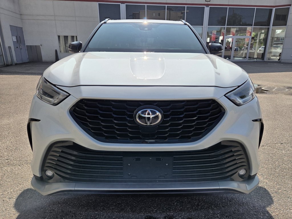 Toyota Highlander XSE (AWD) 2021 à Mont-Laurier, Québec - 2 - w1024h768px