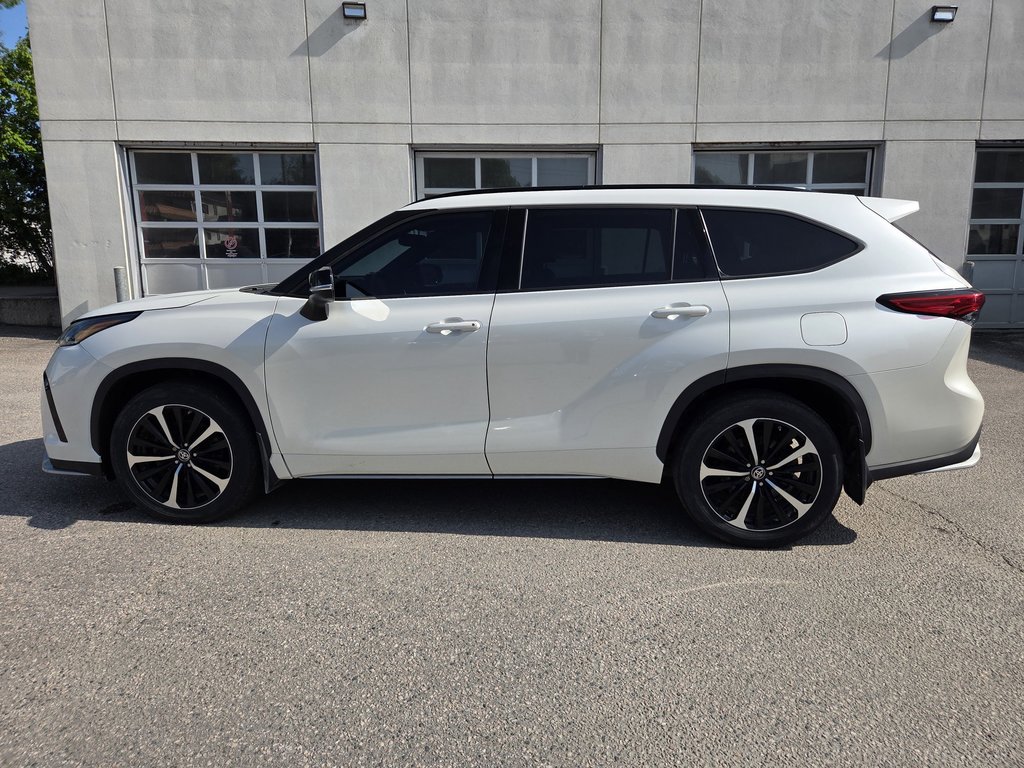 Toyota Highlander XSE (AWD) 2021 à Mont-Laurier, Québec - 9 - w1024h768px