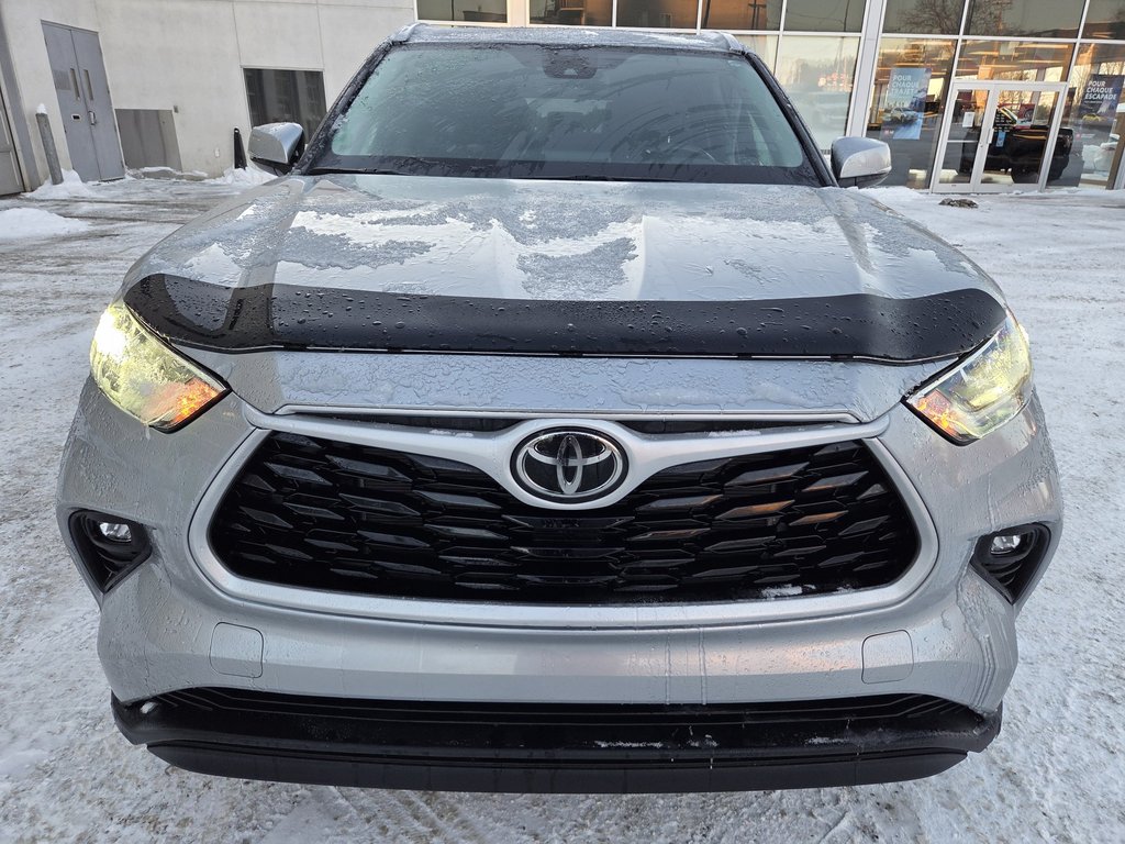 2022 Toyota Highlander XLE in Mont-Laurier, Quebec - 2 - w1024h768px