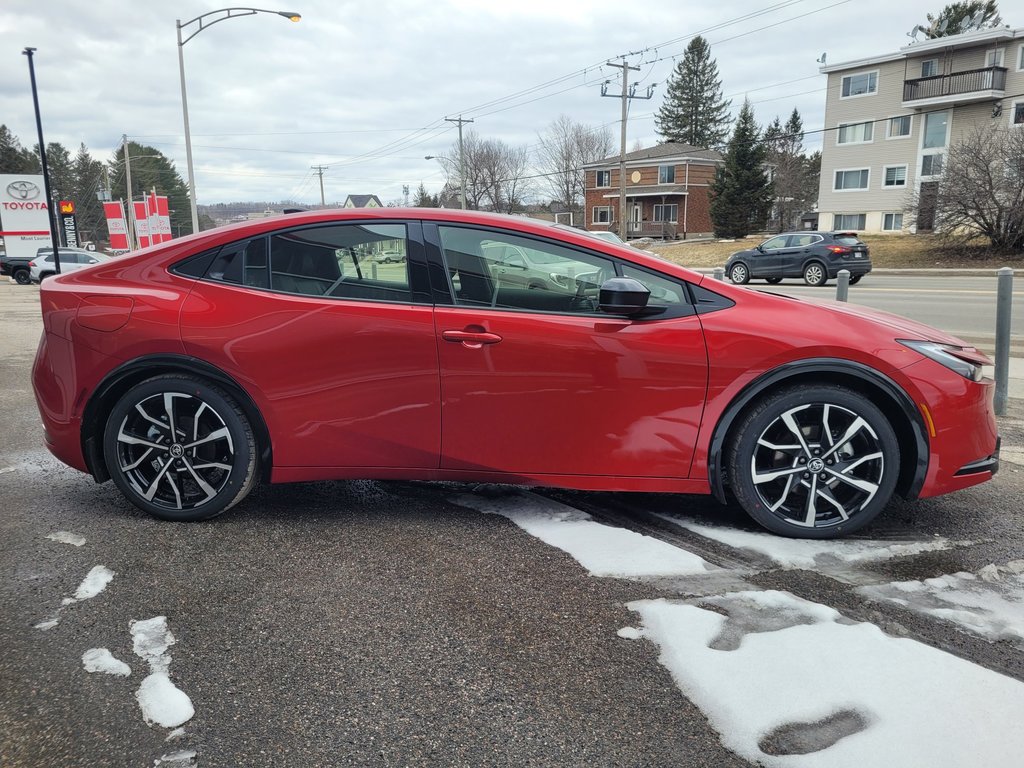 Toyota PRIUS HYBRIDE BRANCHABLE XSE 2025 à Mont-Laurier, Québec - 4 - w1024h768px