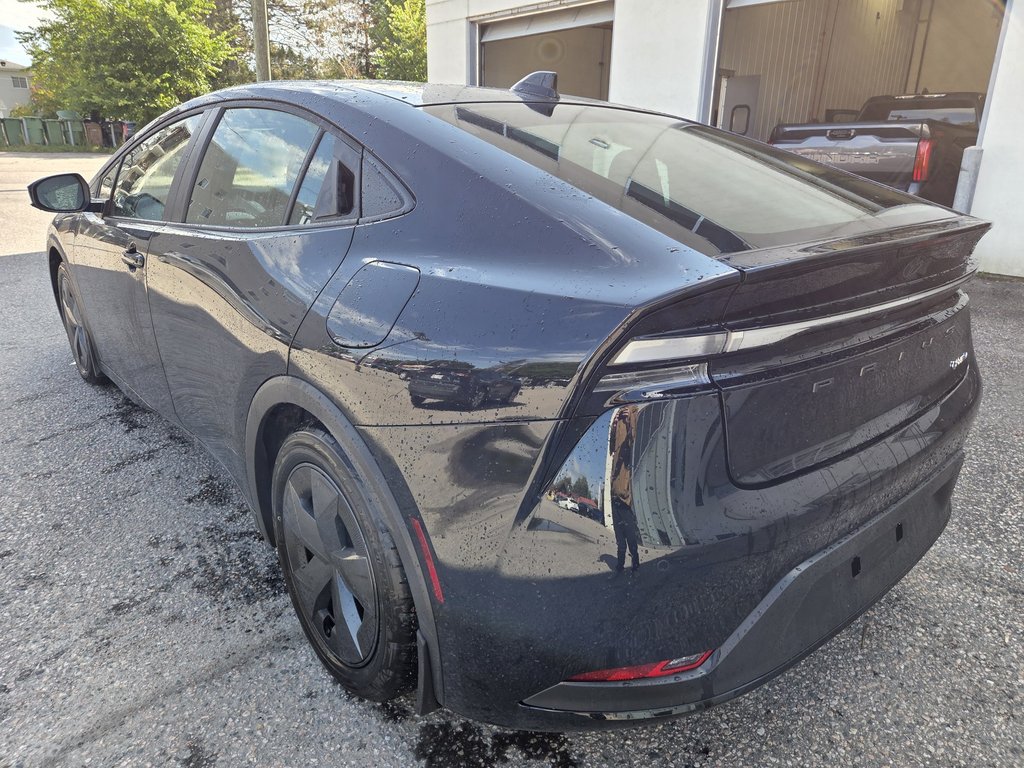 Toyota PRIUS HYBRIDE BRANCHABLE SE 2025 à Mont-Laurier, Québec - 8 - w1024h768px