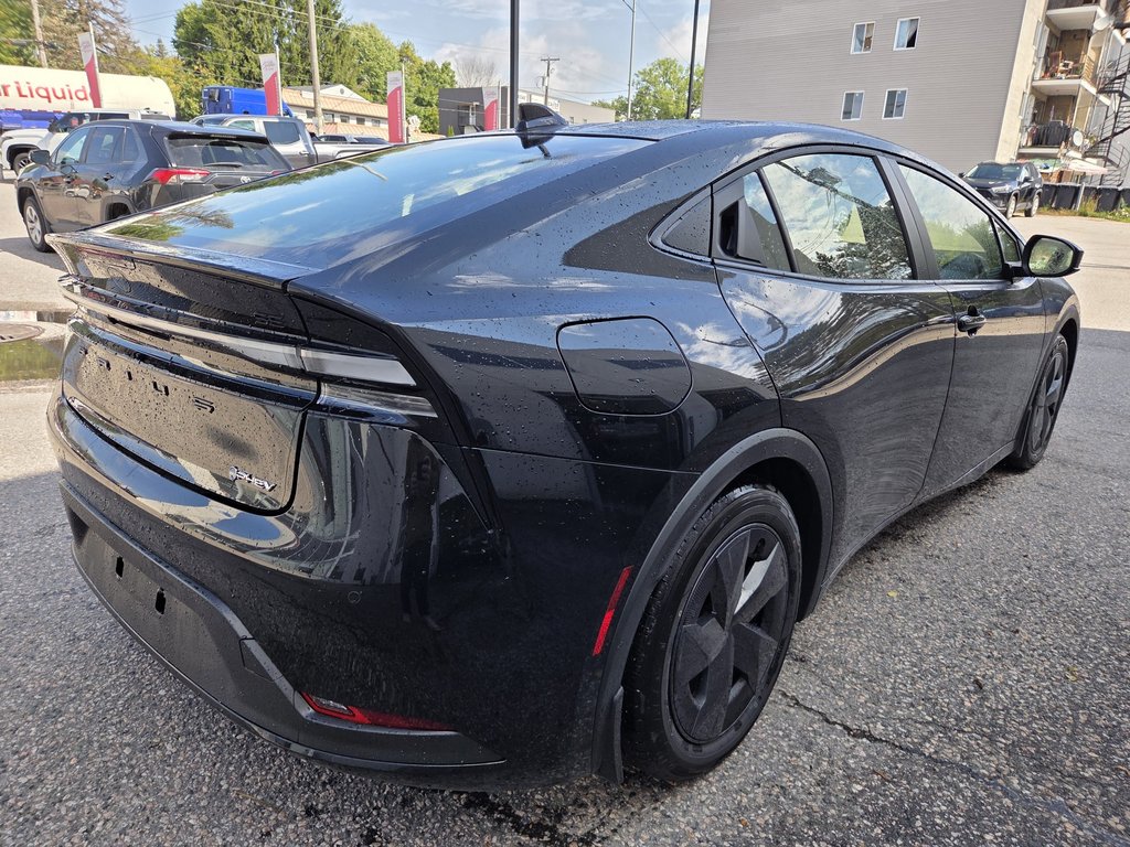 Toyota PRIUS HYBRIDE BRANCHABLE SE 2025 à Mont-Laurier, Québec - 5 - w1024h768px