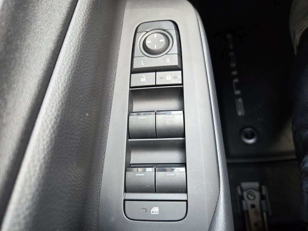 Toyota PRIUS HYBRIDE BRANCHABLE SE 2025 à Mont-Laurier, Québec - 15 - w1024h768px