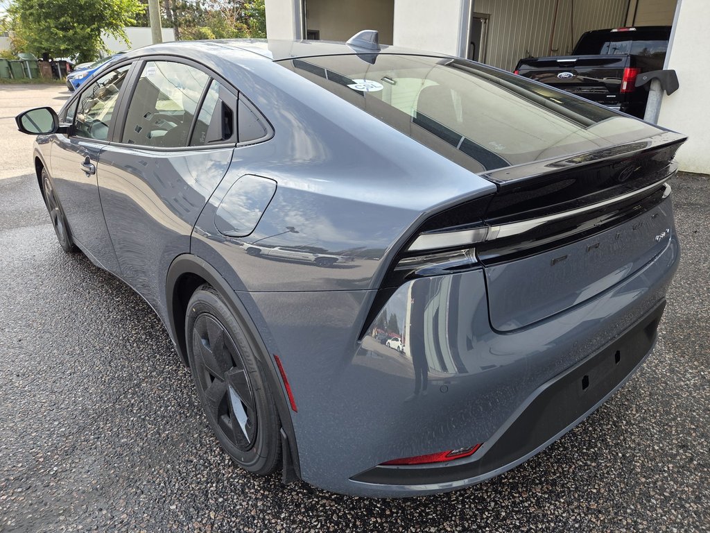 Toyota PRIUS HYBRIDE BRANCHABLE SE 2026 à Mont-Laurier, Québec - 8 - w1024h768px