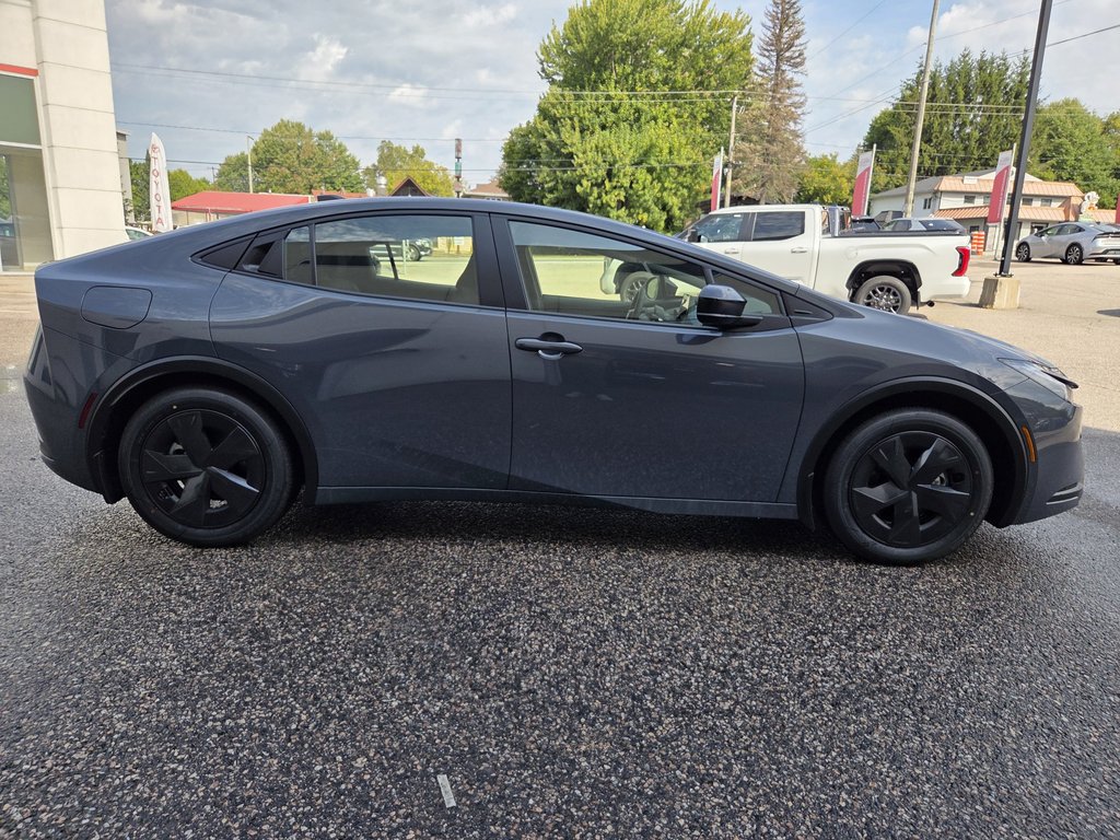 Toyota PRIUS HYBRIDE BRANCHABLE SE 2026 à Mont-Laurier, Québec - 4 - w1024h768px