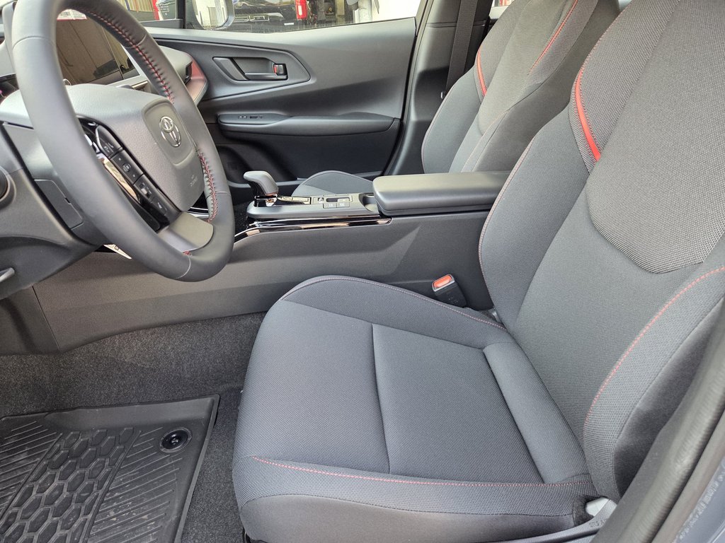 Toyota PRIUS HYBRIDE BRANCHABLE SE 2026 à Mont-Laurier, Québec - 11 - w1024h768px