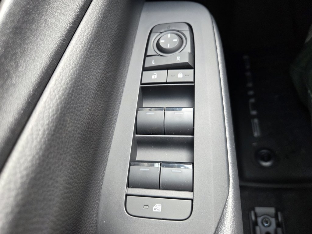 Toyota PRIUS HYBRIDE BRANCHABLE SE 2026 à Mont-Laurier, Québec - 15 - w1024h768px