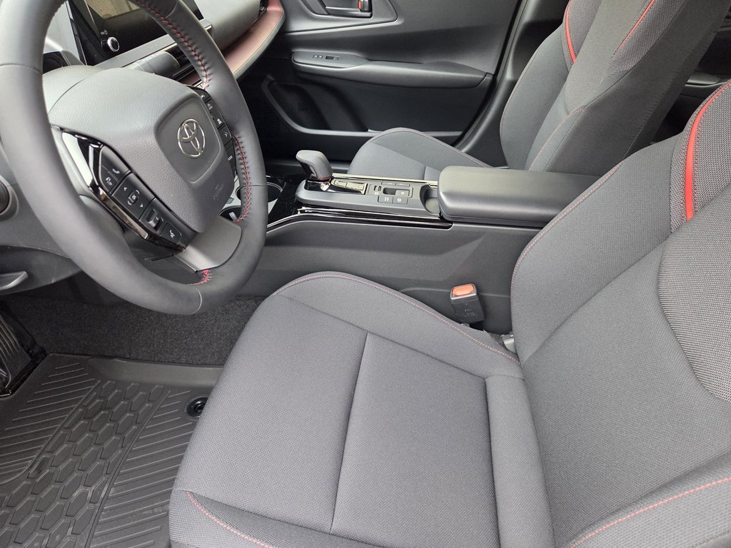 2026 Toyota PRIUS HYBRIDE BRANCHABLE SE in Mont-Laurier, Quebec - 10 - w1024h768px