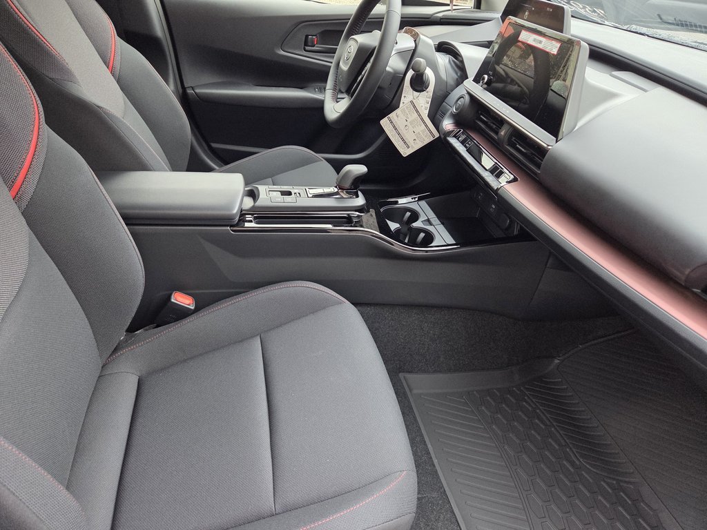 2026 Toyota PRIUS HYBRIDE BRANCHABLE SE in Mont-Laurier, Quebec - 11 - w1024h768px