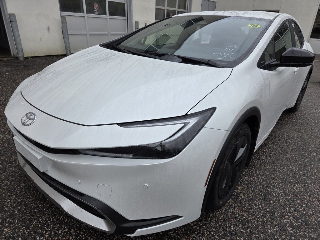 2026 Toyota PRIUS HYBRIDE BRANCHABLE SE in Mont-Laurier, Quebec - 1 - w1024h768px