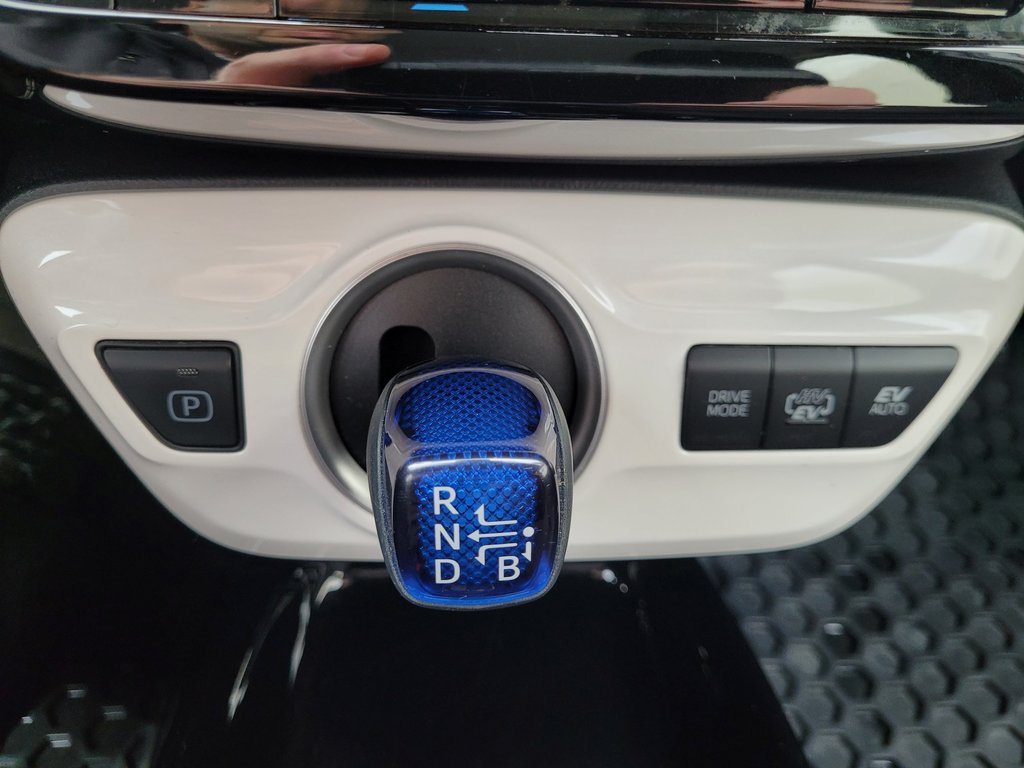 2019 Toyota PRIUS PRIME in Mont-Laurier, Quebec - 16 - w1024h768px