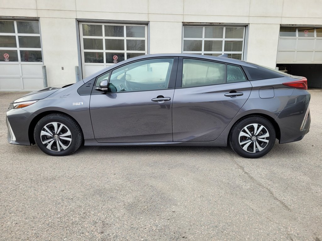2019 Toyota PRIUS PRIME in Mont-Laurier, Quebec - 9 - w1024h768px