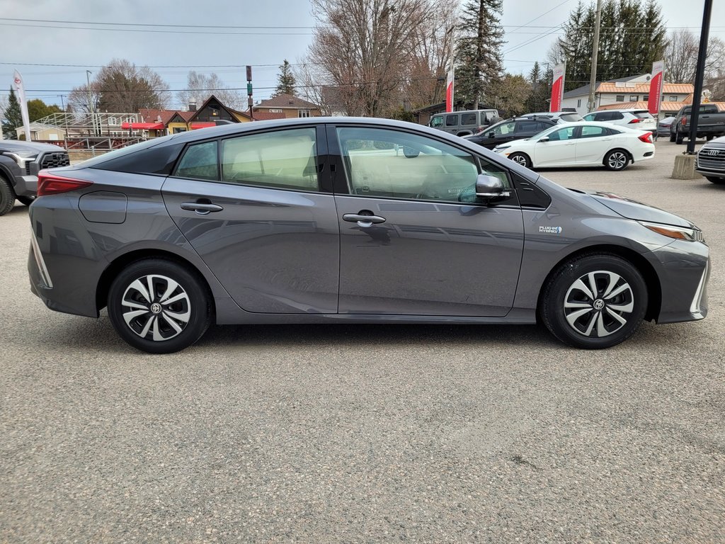 2019 Toyota PRIUS PRIME in Mont-Laurier, Quebec - 4 - w1024h768px