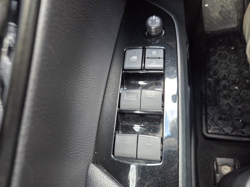 Toyota PRIUS PRIME BASE 2019 à Mont-Laurier, Québec - 14 - w1024h768px