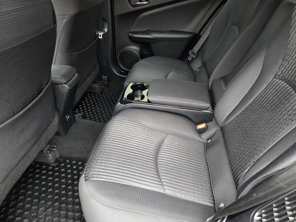 2019 Toyota PRIUS PRIME BASE in Mont-Laurier, Quebec - 12 - w1024h768px