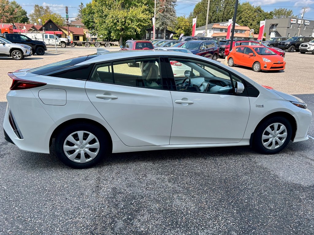 2020 Toyota PRIUS PRIME Upgrade in Mont-Laurier, Quebec - 4 - w1024h768px