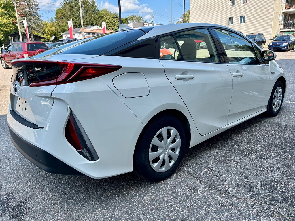 2020 Toyota PRIUS PRIME Upgrade in Mont-Laurier, Quebec - 5 - w1024h768px