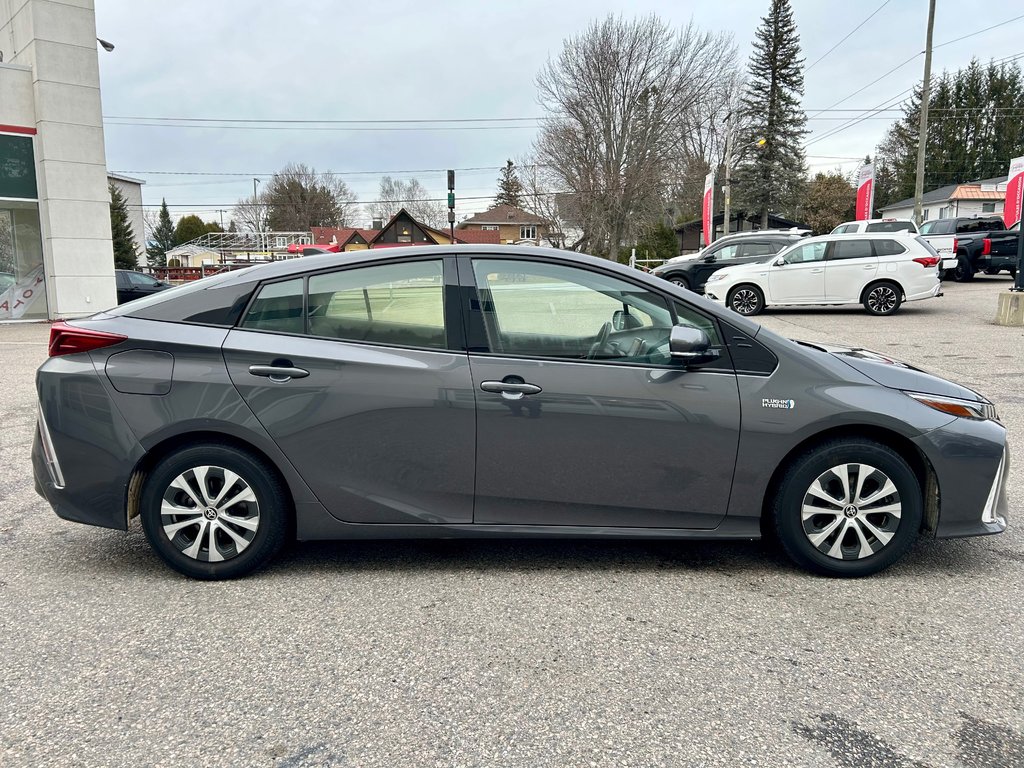 Toyota PRIUS PRIME Upgrade 2020 à Mont-Laurier, Québec - 4 - w1024h768px