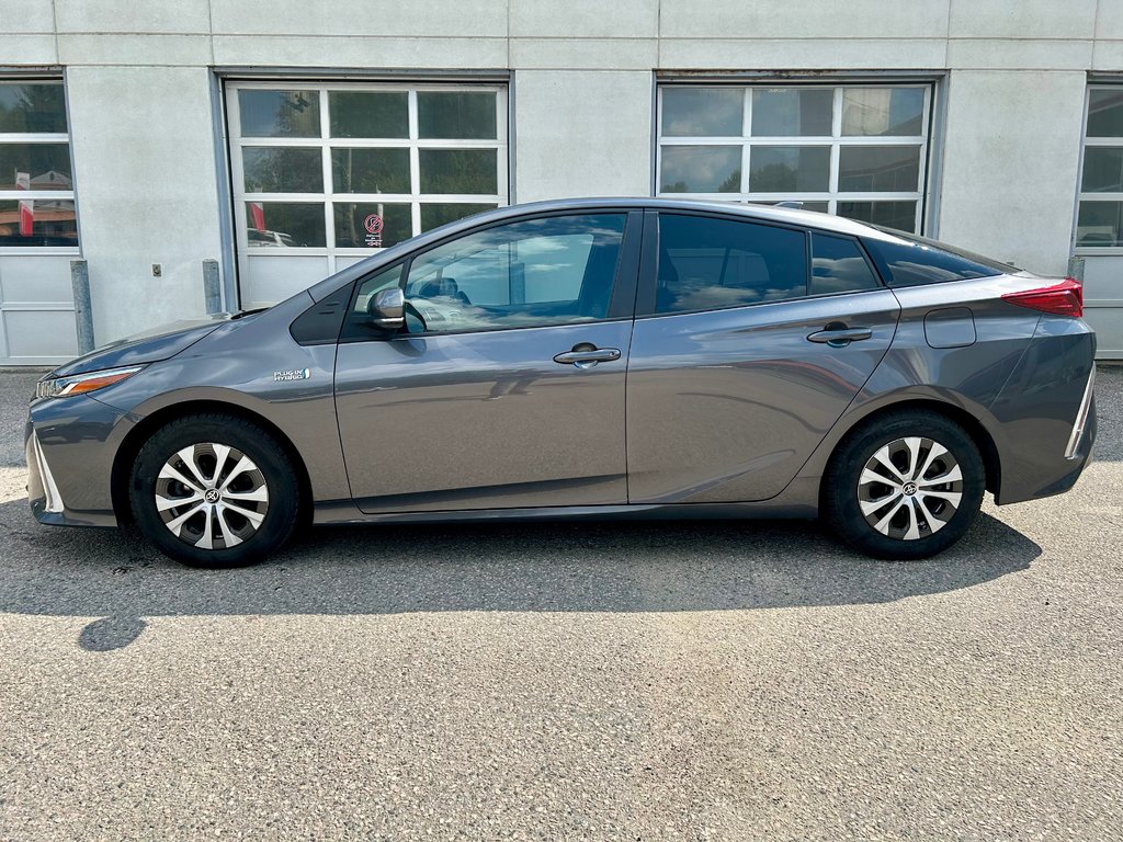 2022 Toyota PRIUS PRIME in Mont-Laurier, Quebec - 8 - w1024h768px