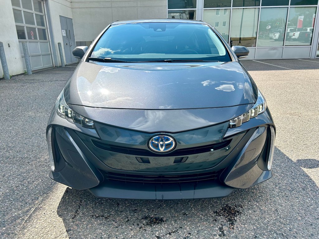 2022 Toyota PRIUS PRIME in Mont-Laurier, Quebec - 2 - w1024h768px