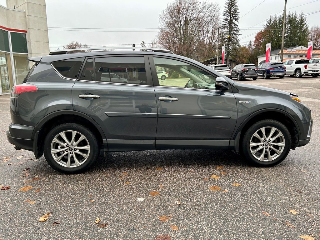 2017 Toyota RAV4 Hybrid Limited (AWD) in Mont-Laurier, Quebec - 4 - w1024h768px