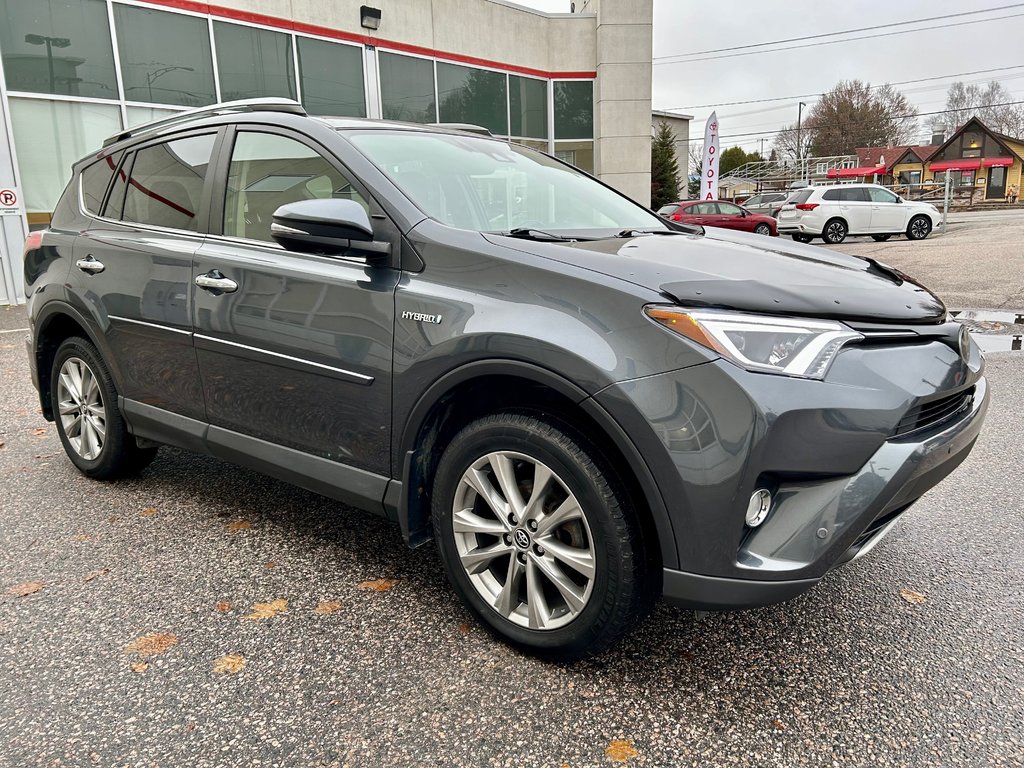 2017 Toyota RAV4 Hybrid Limited (AWD) in Mont-Laurier, Quebec - 3 - w1024h768px