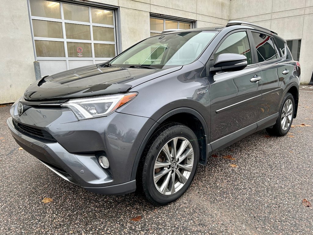 2017 Toyota RAV4 Hybrid Limited (AWD) in Mont-Laurier, Quebec - 1 - w1024h768px