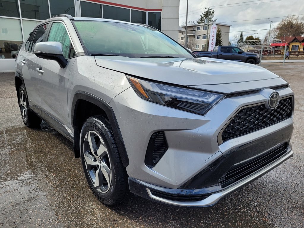 Toyota RAV4 HYBRIDE RECHARGEABLE SE 2025 à Mont-Laurier, Québec - 3 - w1024h768px