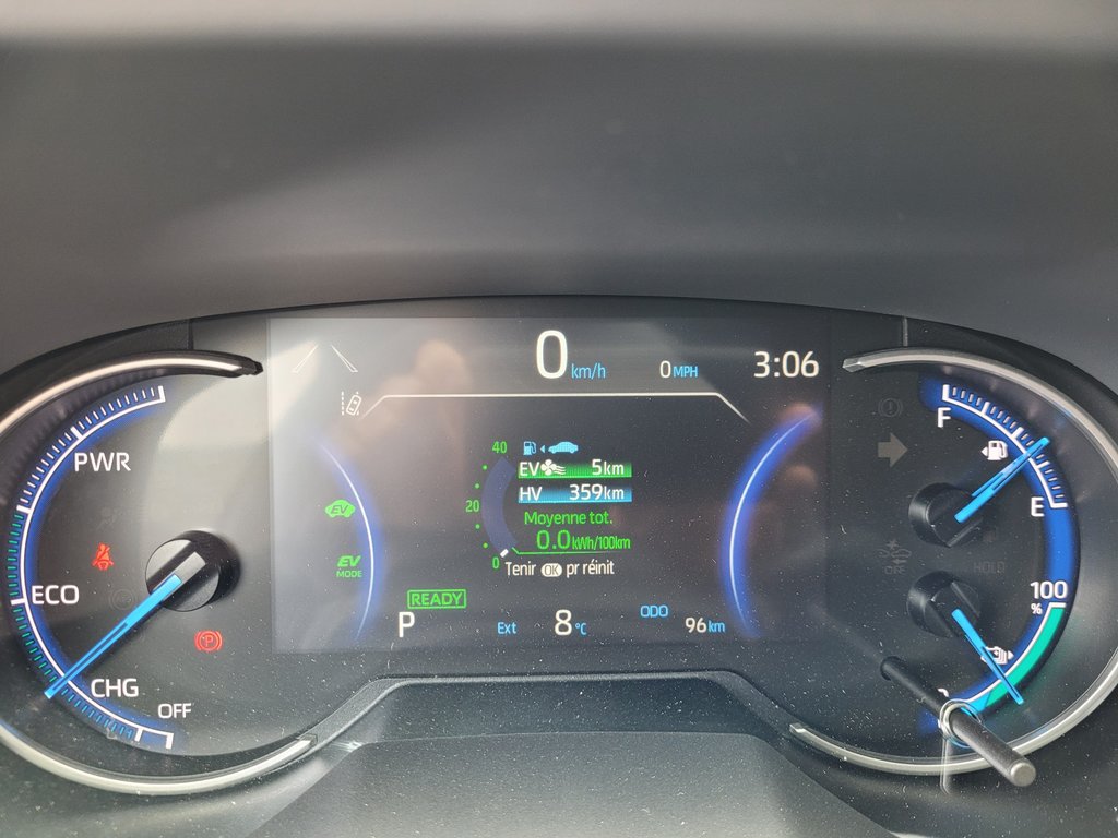 Toyota RAV4 HYBRIDE RECHARGEABLE SE 2025 à Mont-Laurier, Québec - 18 - w1024h768px