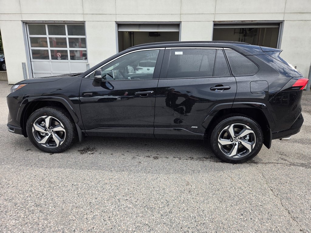 Toyota RAV4 HYBRIDE RECHARGEABLE SE 2025 à Mont-Laurier, Québec - 8 - w1024h768px