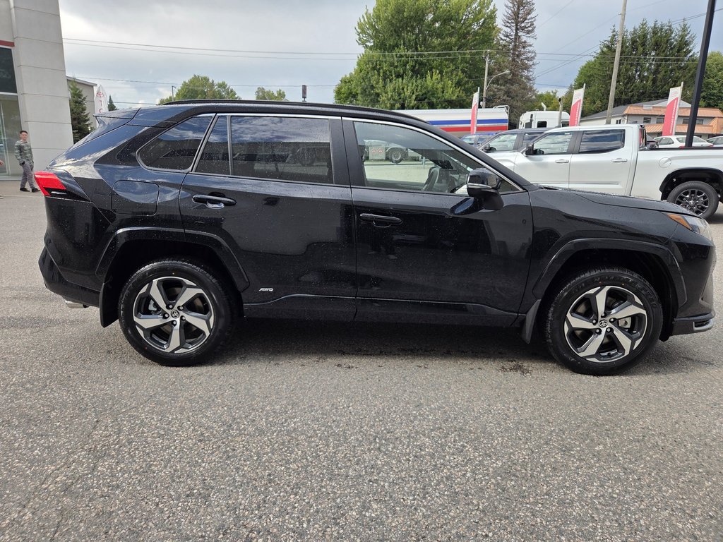 Toyota RAV4 HYBRIDE RECHARGEABLE SE 2025 à Mont-Laurier, Québec - 4 - w1024h768px