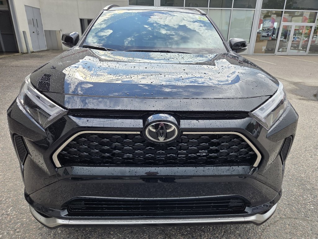 Toyota RAV4 HYBRIDE RECHARGEABLE SE 2025 à Mont-Laurier, Québec - 2 - w1024h768px