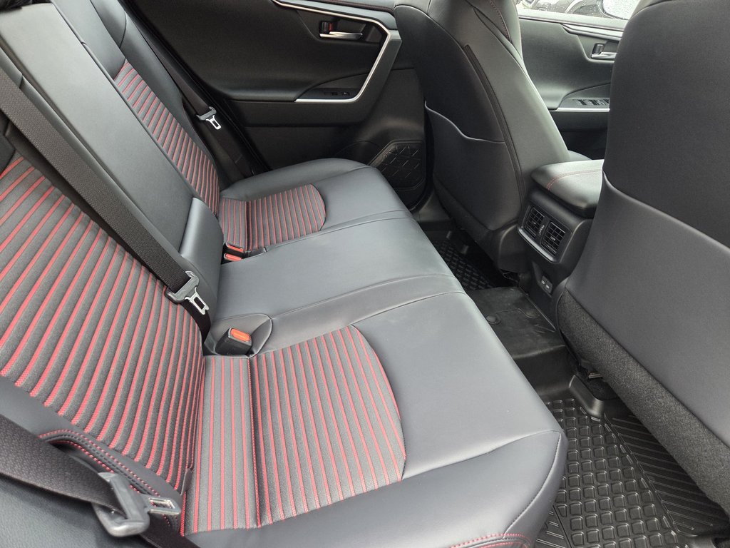 2025 Toyota RAV4 HYBRIDE RECHARGEABLE XSE in Mont-Laurier, Quebec - 13 - w1024h768px