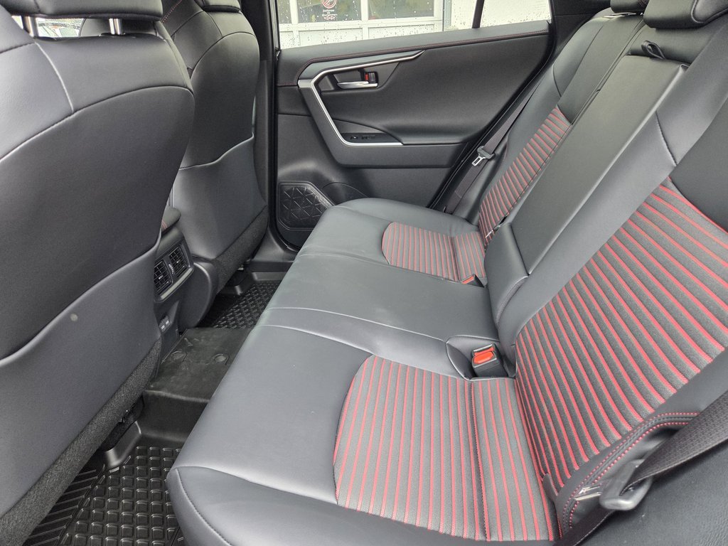 2025 Toyota RAV4 HYBRIDE RECHARGEABLE XSE in Mont-Laurier, Quebec - 12 - w1024h768px