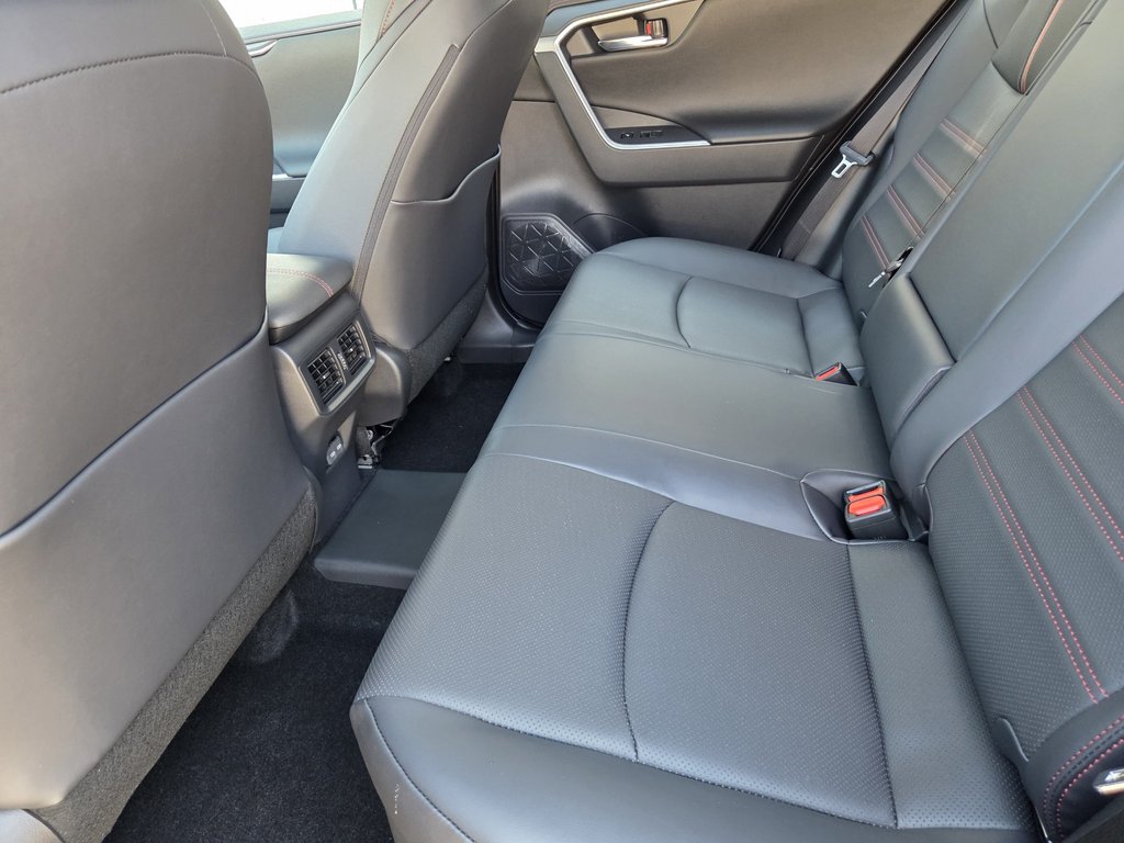 2025 Toyota RAV4 HYBRIDE RECHARGEABLE XSE in Mont-Laurier, Quebec - 11 - w1024h768px