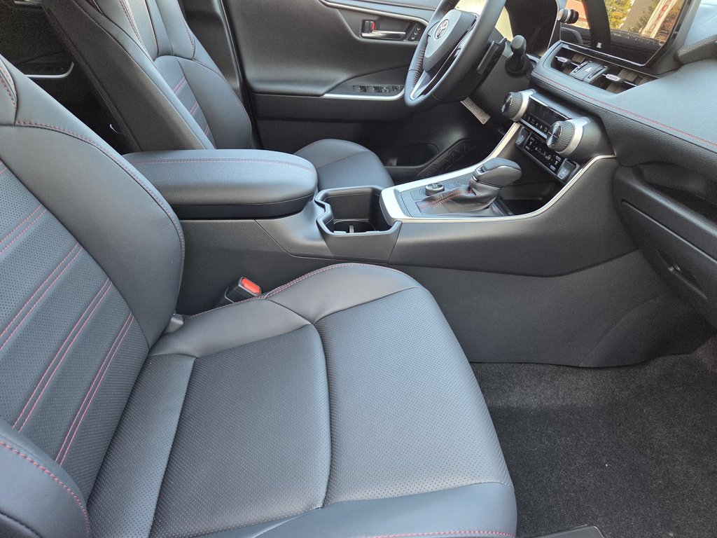 2025 Toyota RAV4 HYBRIDE RECHARGEABLE XSE in Mont-Laurier, Quebec - 10 - w1024h768px