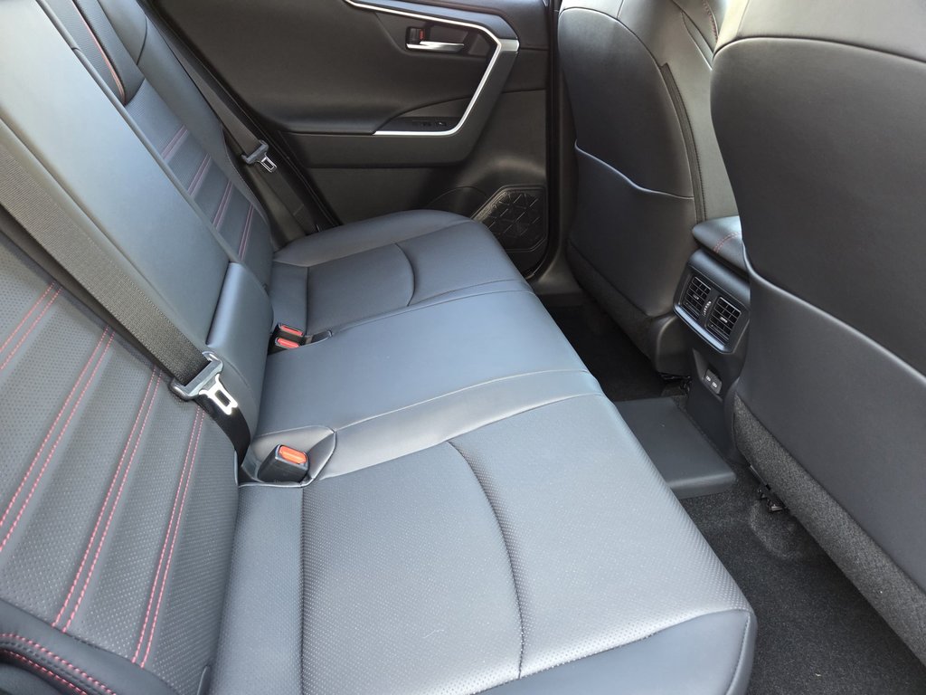 2025 Toyota RAV4 HYBRIDE RECHARGEABLE XSE in Mont-Laurier, Quebec - 12 - w1024h768px