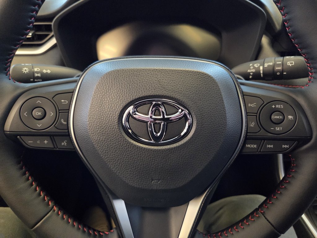 Toyota RAV4 HYBRIDE RECHARGEABLE XSE 2025 à Mont-Laurier, Québec - 15 - w1024h768px