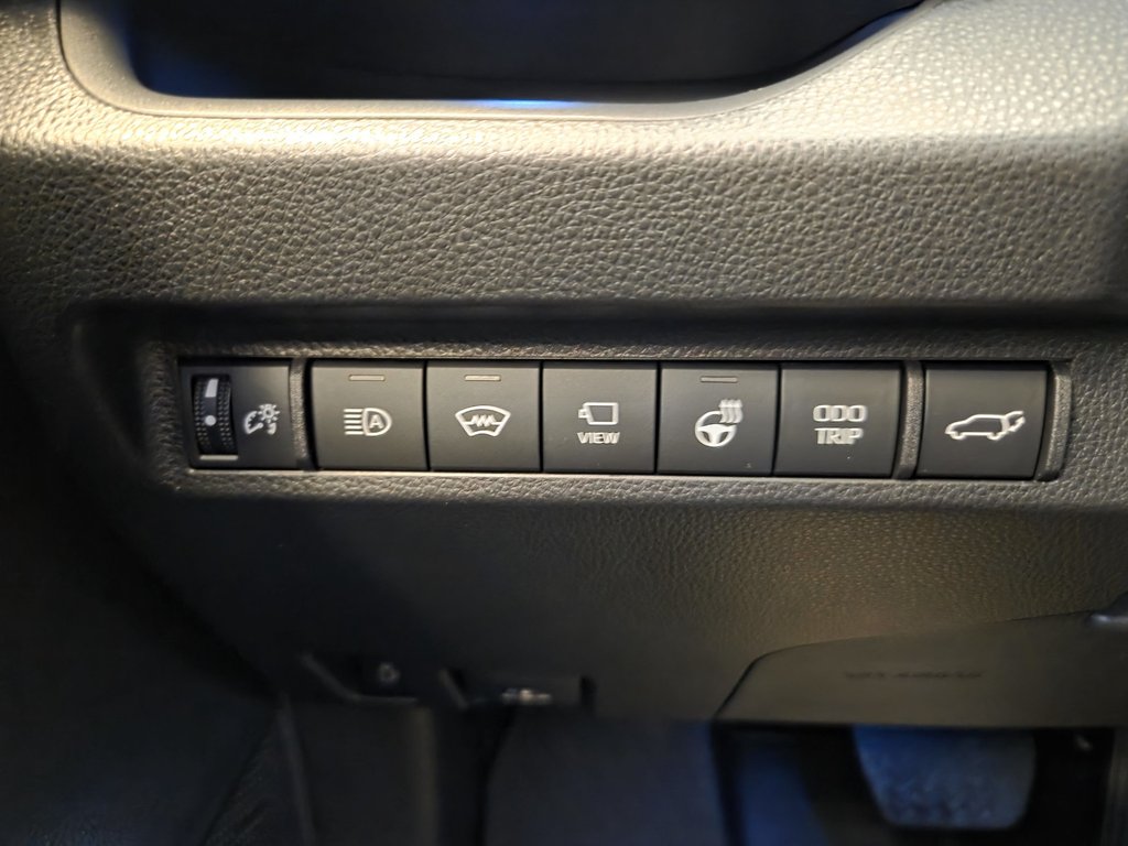 Toyota RAV4 HYBRIDE RECHARGEABLE XSE 2025 à Mont-Laurier, Québec - 10 - w1024h768px